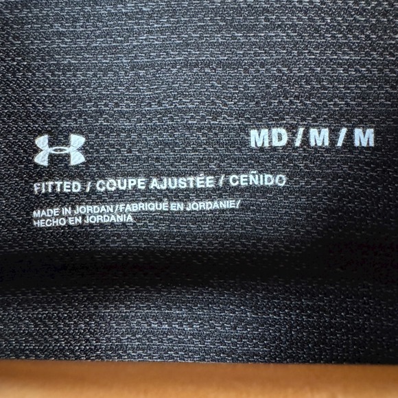 Under Armour Men's M Gray Fitted Long Sleeve Performance‎ Shirt Minimalist - Picture 3 of 5